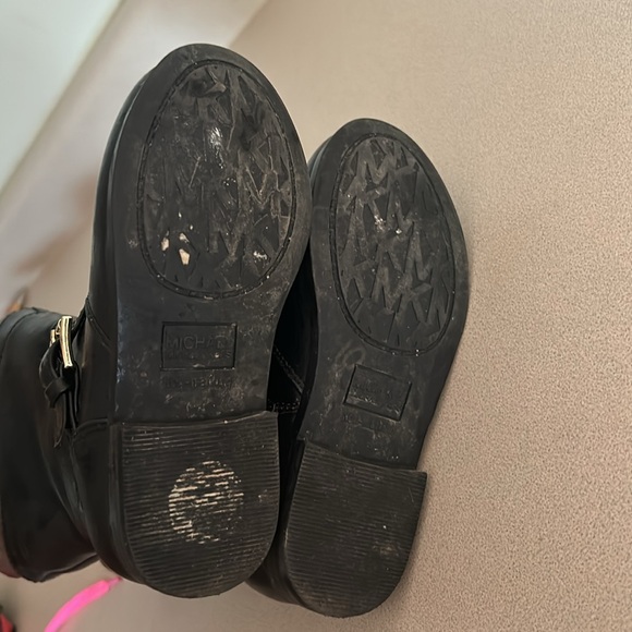 Michael Kors Girls Boots - Picture 3 of 5